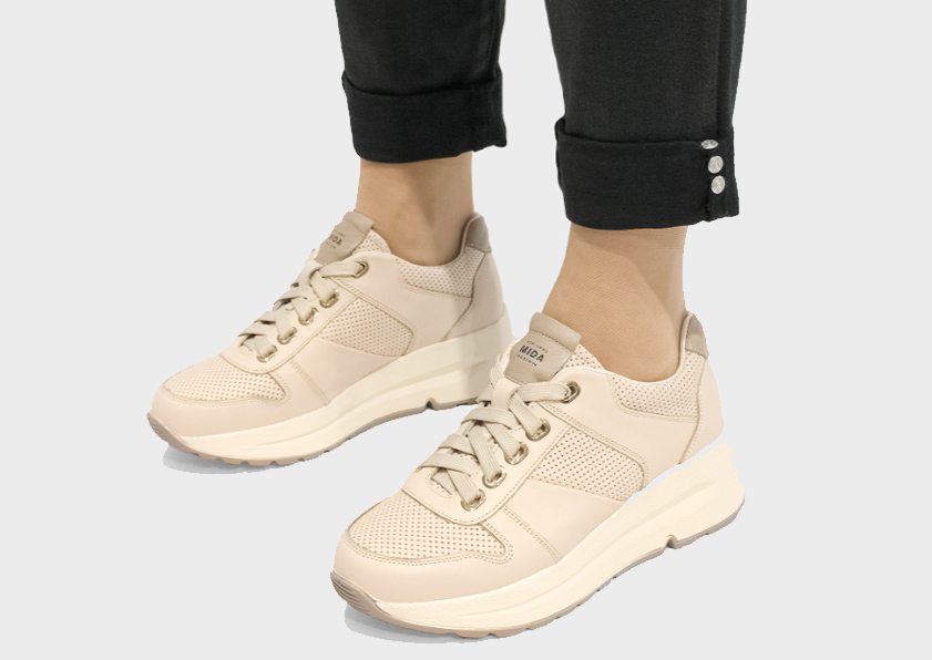 Женские кроссовки Мида